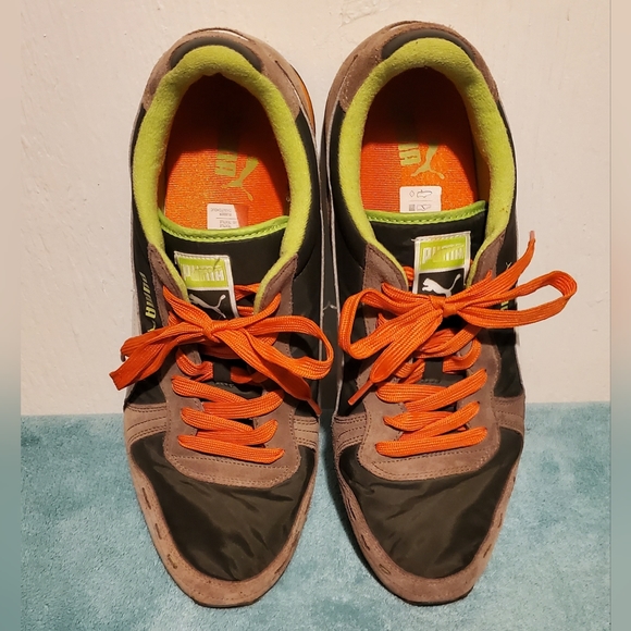 Lightly Worn Puma Sport Lifestyle Shoes - Picture 4 of 6